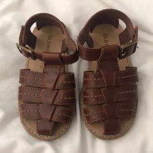 Old Navy toddler sandals in great condition